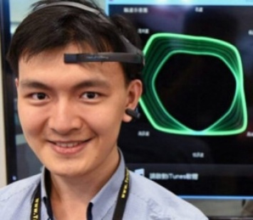 Ученые из Китая создали беспроводной интерфейс "мозг-компьютер"