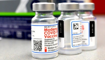 Moderna заявляет об эффективности ее COVID-вакцины для детей 12-17 лет