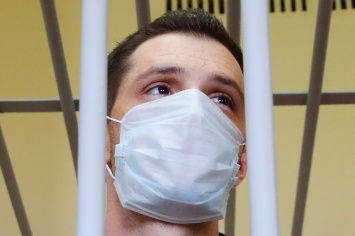Осужденному в РФ американцу отказали в вакцинации. Он заболел COVID-19