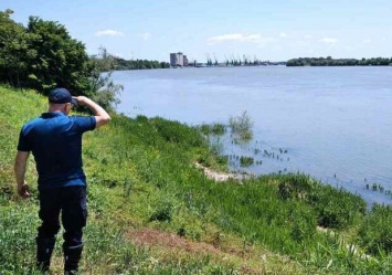 Хотел искупаться в Дунае: под воду ушел 16-летний подросток