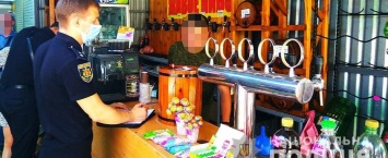В курортном городе Запорожской области на рынке незаконно продавали алкогольные напитки