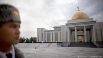 Откуда особняк у племянника президента Туркмении? Что узнали журналисты
