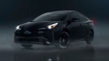 Toyota Prius получил «темную» версию Nightshade Edition