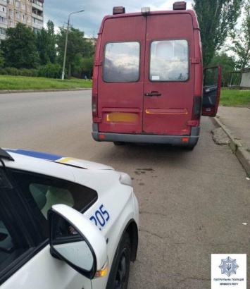 В Кривом Роге патрульные выявили водителя маршрутки с признаками наркотического опьянения, - ФОТО