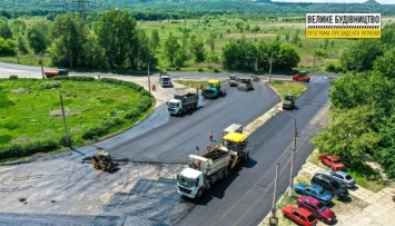 На Луганщине завершают дорогу к прифронтовому Золотому - фото