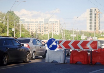 Будут пробки: на Кольцевой и Владимирском спуске ограничат движение до августа