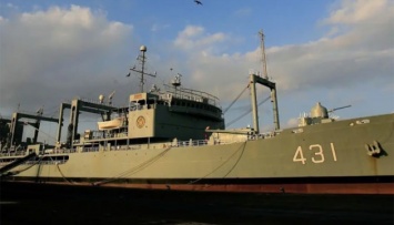 Иранский военный корабль загорелся на учениях в Персидском заливе