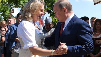 Экс-глава МИД Австрии, которая танцевала с Путиным, вошла в совет директоров «Роснефти»