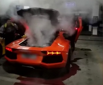 Попытка пожарить мясо на Lamborghini чуть не закончилась трагедией (видео) | ТопЖыр