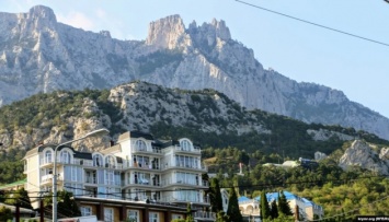 Оккупанты хотят передать Якутии два туристических объекта в Крыму