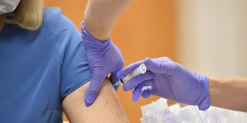 В вузах Москвы началась вакцинация от коронавируса