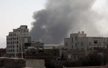 В Йемене 16 человек погибли в результате попадания ракеты в АЗС