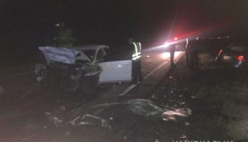 На Закарпатье произошло лобовое столкновение авто, погибли два человека