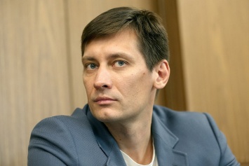 Российский оппозиционер Дмитрий Гудков бежал из Москвы в Киев