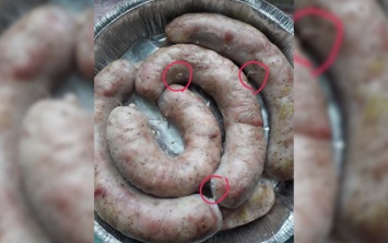 Херсонка показала червей в колбасе, купленной в популярном супермаркете города