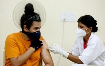 В Индии вакцинируют бесплатно всех взрослых