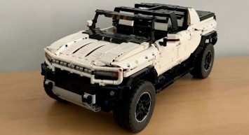 LEGO GMC Hummer EV получил почти все функций оригинального внедорожника (ВИДЕО)