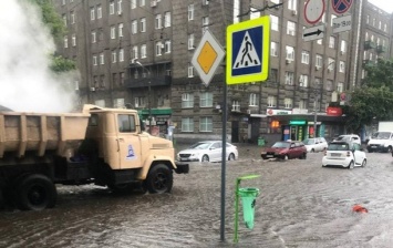 В Харькове и Керчи выпал град и прошли ливни