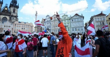 Чехия отказалась продлить международную защиту политическому беженцу из Беларуси