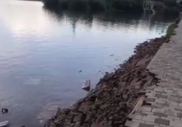 Вот это да: в Днепре обвалилась часть Сичеславской Набережной (видео)