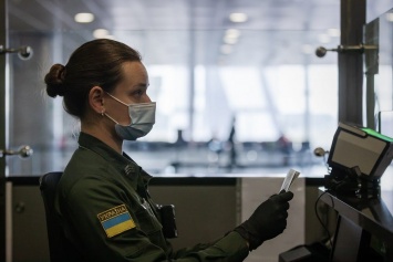 Пограничники не пропускают в Украину вакцинированных российским препаратом "Спутник V"