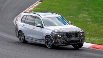 BMW X7 2022 года вышел на скоростные испытания