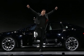 Tesla начала продажи «самой быстрой» Model S Plaid - от 0 до 100 км/ч за 1,99 сек. и бортовой компьютер, запускающий Cyberpunk 2077 в 60 FPS