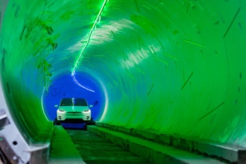 Подземный тоннель Илона Маска разочаровал первых пассажиров | ТопЖыр