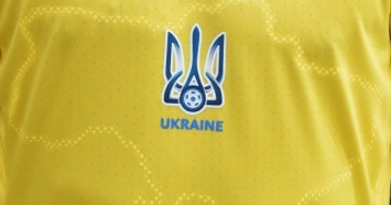 Скандал из-за формы сборной: в Украине сделали лозунг "Героям слава" официальным