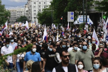 Майдан в Греции: страну охватили массовые акции протеста и забастовки из-за планов правительства