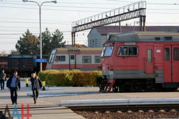 Более 400 тысяч пассажиров перевезла донецкая железная дорога с начала года