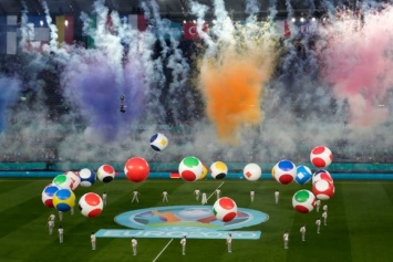 Евро-2020 открылось красочной церемонией с виртуальным шоу