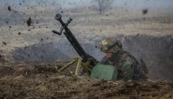 Оккупанты пять раз нарушили «тишину», под Водяным стреляли из СПГ