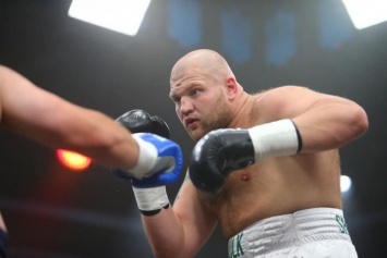 Криворожский боксер одержал очередную победу на профессиональном ринге