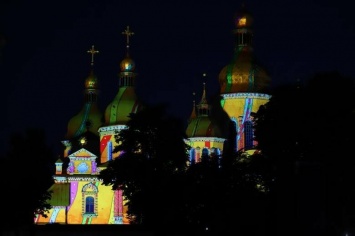Французская весна в Украине: на Софийском соборе показали 3D-проекцию "Я - мечта...", - ФОТО