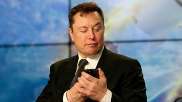 Маск испугался хакеров и снова продает Tesla за биткойны: курс криптовалют стремительно пошел вверх