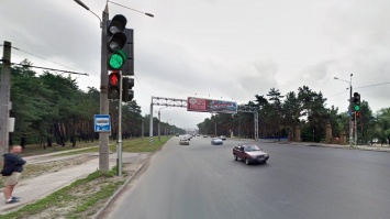 В Харькове 1,5 года будут ремонтировать один светофор: фирму подозревают в краже