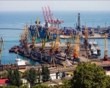 Порт Пивденный сократил перевалку грузов на 21,5%