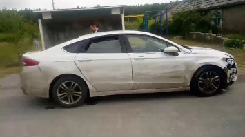 По Николаеву "пролетел" белый "Форд": разбил 10 автомобилей и пытался сбежать (ВИДЕО)