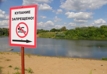 В воде двух пляжей Харьковской области нашли ротавирус: где нельзя купаться (карта)
