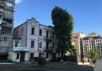 В Киеве начали разбирать "дом с жуками": в КГГА объяснили, что там будет