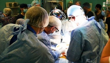 Львовские врачи впервые сделали пересадку сердца и почек