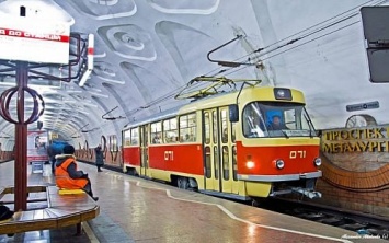 Кабмин выделил 1,2 млрд на трамваи для родины Коломойского и Зеленского