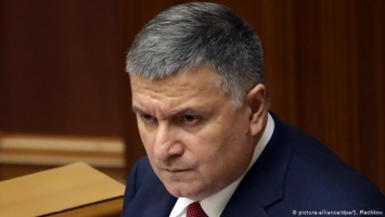 Кабмин могут отправить в отставку, чтобы уволить Авакова - СМИ