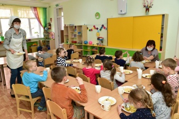 Военные Черноморского флота направились в Ялту, чтобы развезти детей по домам
