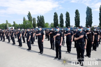 В Харькове состоялся выпуск полицейских офицеров громады