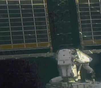 Астронавты установили новую солнечную панель на МКС
