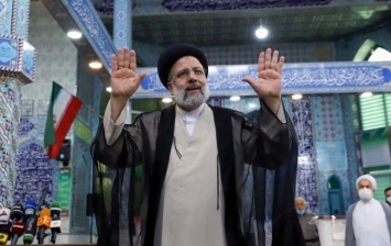 В Иране состоялись президентские выборы, победил бывший судья, он под санкциями США