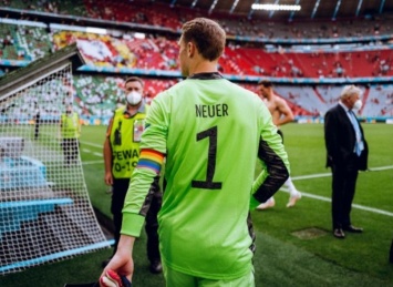 УЕФА не считает нарушением радужную повязку капитана сборной Германии