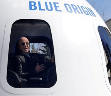 Ученые разошлись во мнении, можно ли будет считать Джеффа Безоса астронавтом после полета на Blue Origin